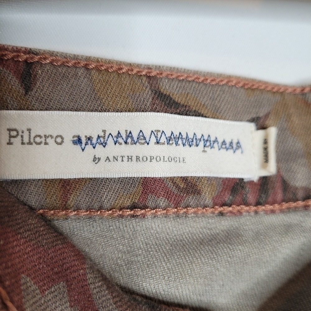 Host Pick 🥳 Pilcro Rose Print Denim Jeans - Picture 9 of 14